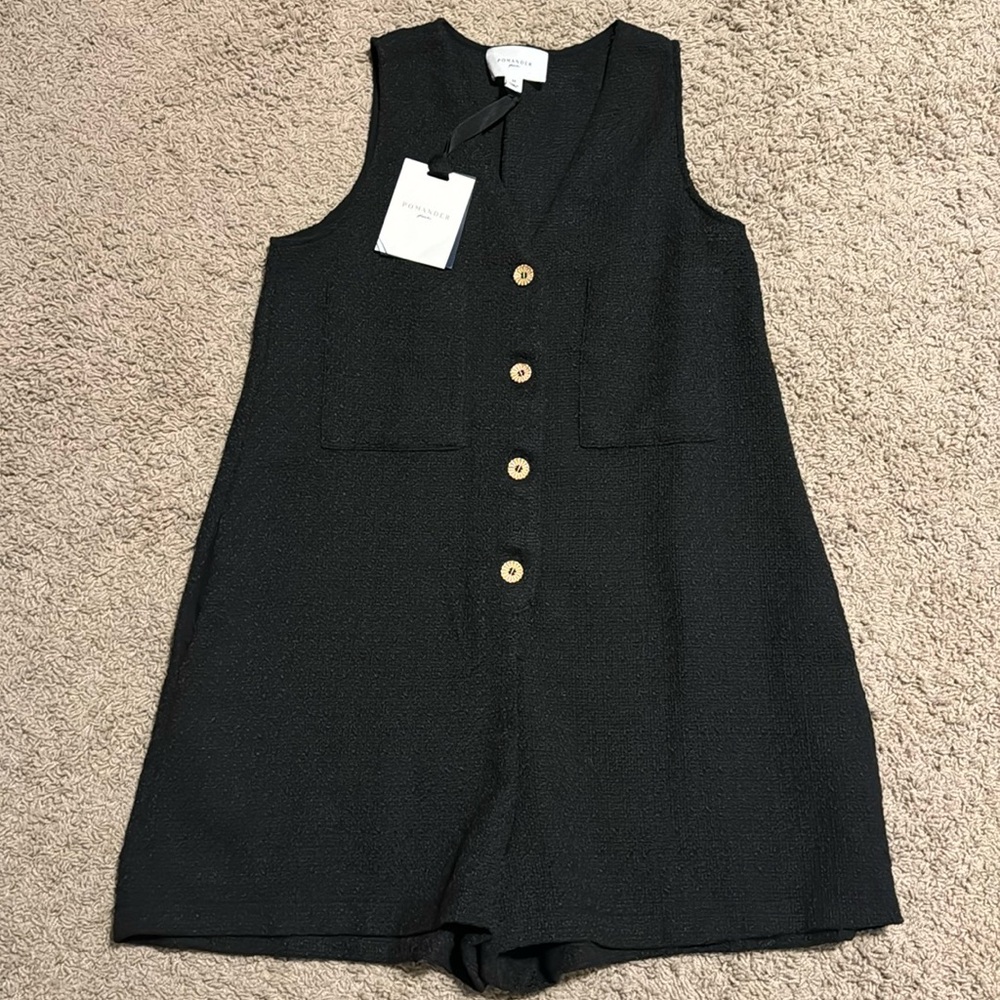 NWT Pomander Place Myla textured romper in black, sz M